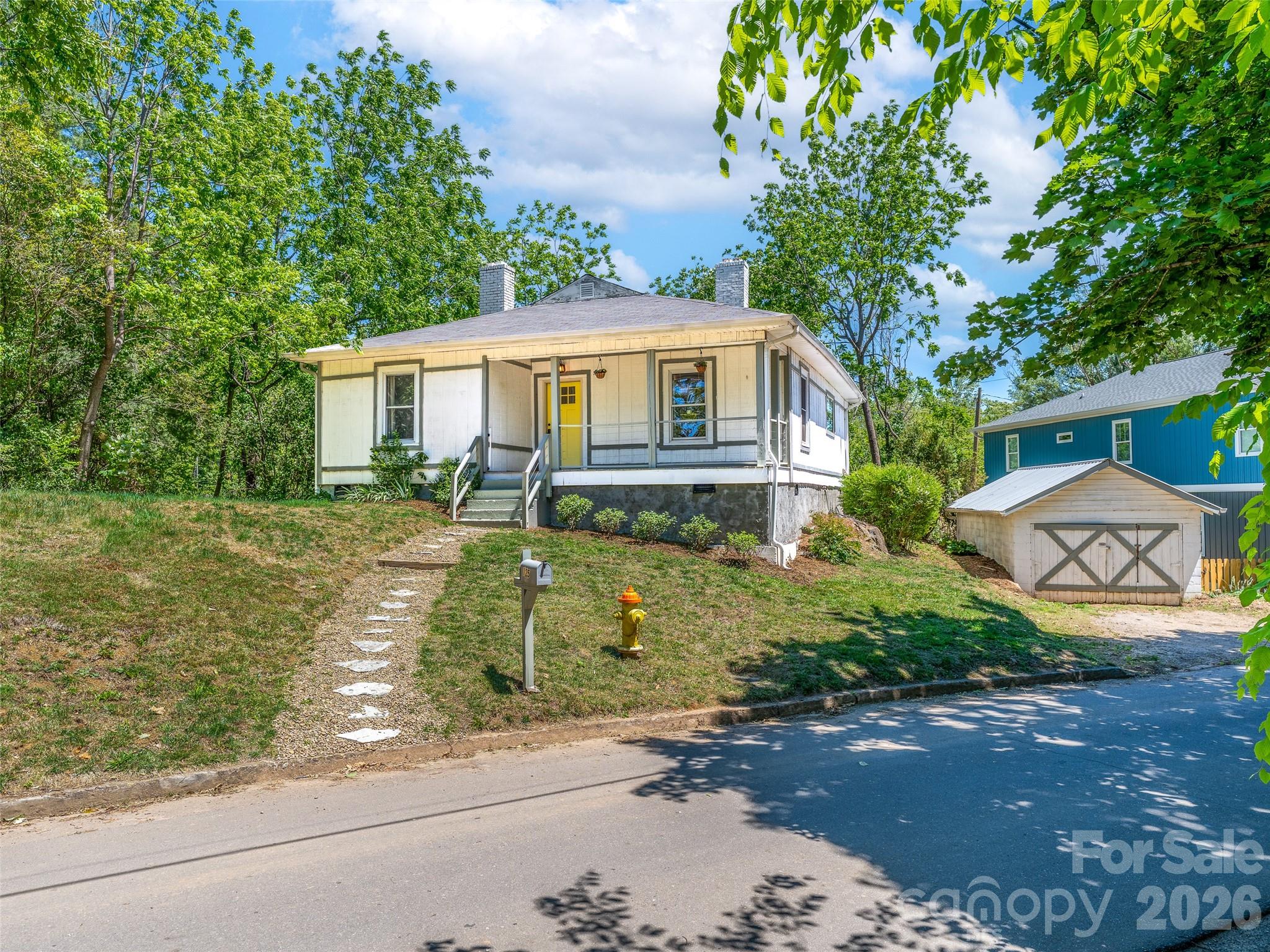 125 Edwards Avenue Swannanoa NC 28778