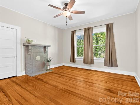 125 Edwards Avenue Swannanoa NC 28778