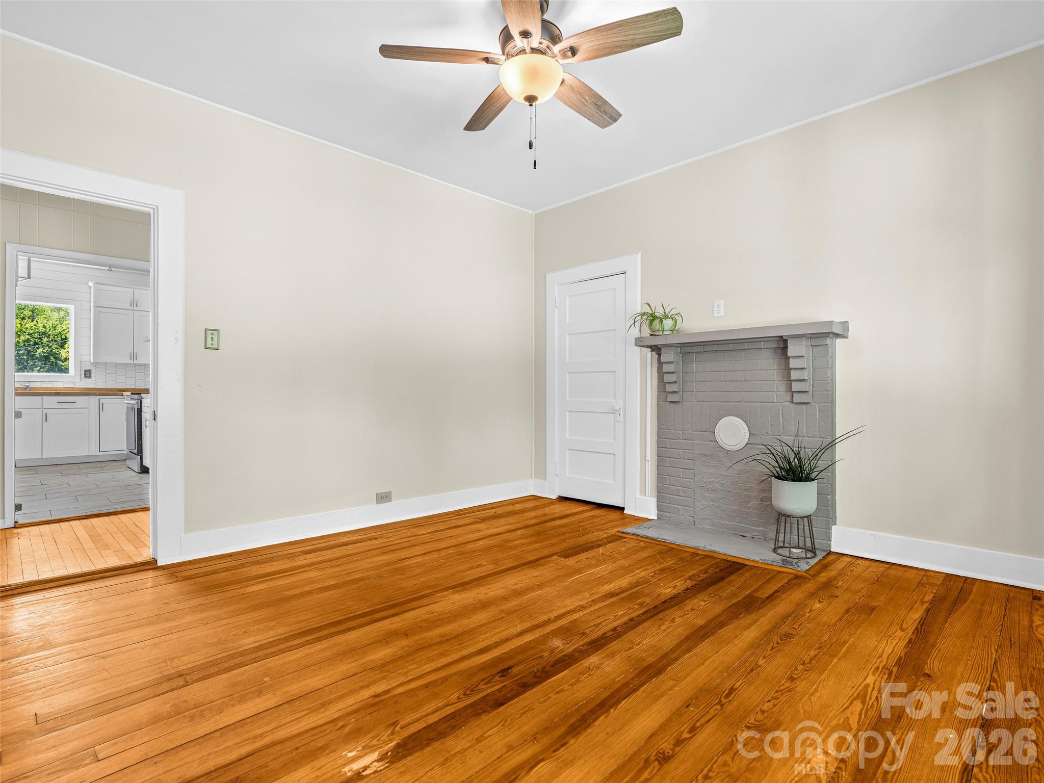 125 Edwards Avenue Swannanoa NC 28778