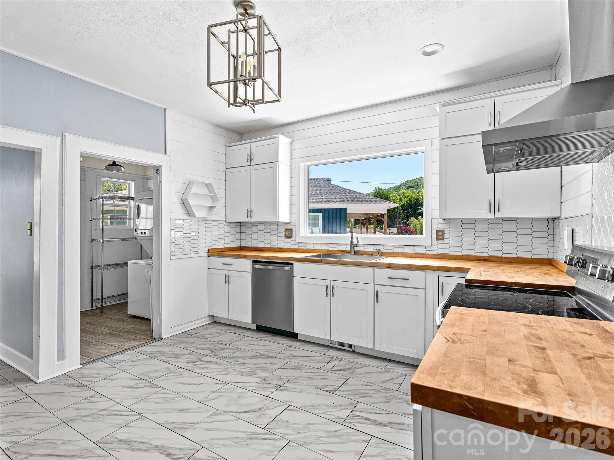 125 Edwards Avenue Swannanoa NC 28778