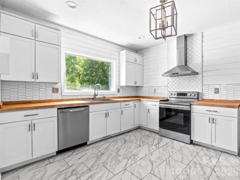 125 Edwards Avenue Swannanoa NC 28778