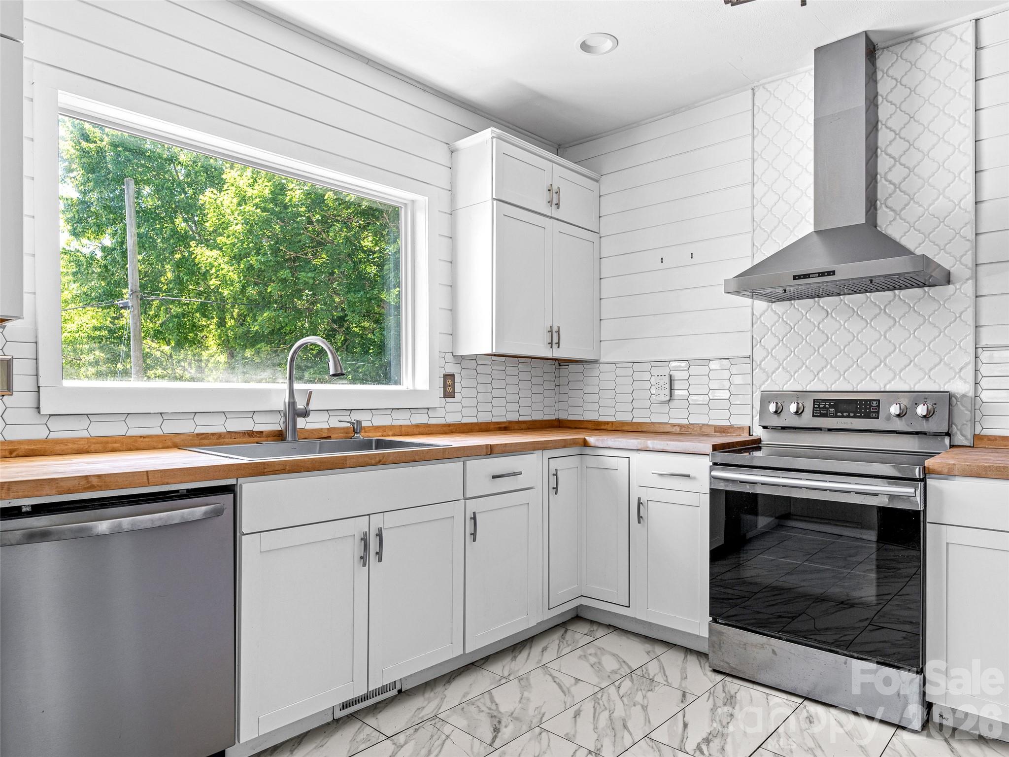 125 Edwards Avenue Swannanoa NC 28778