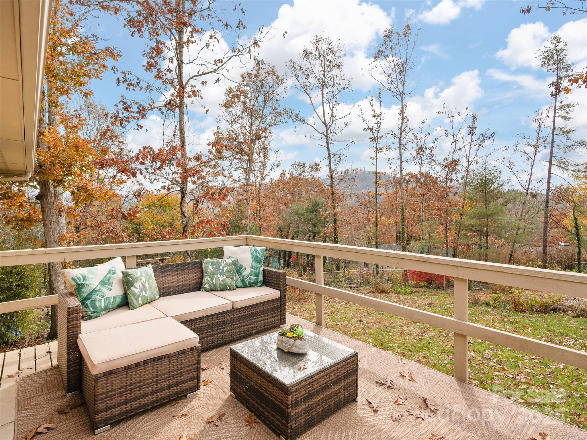 447 Creekside Drive Asheville NC 28804