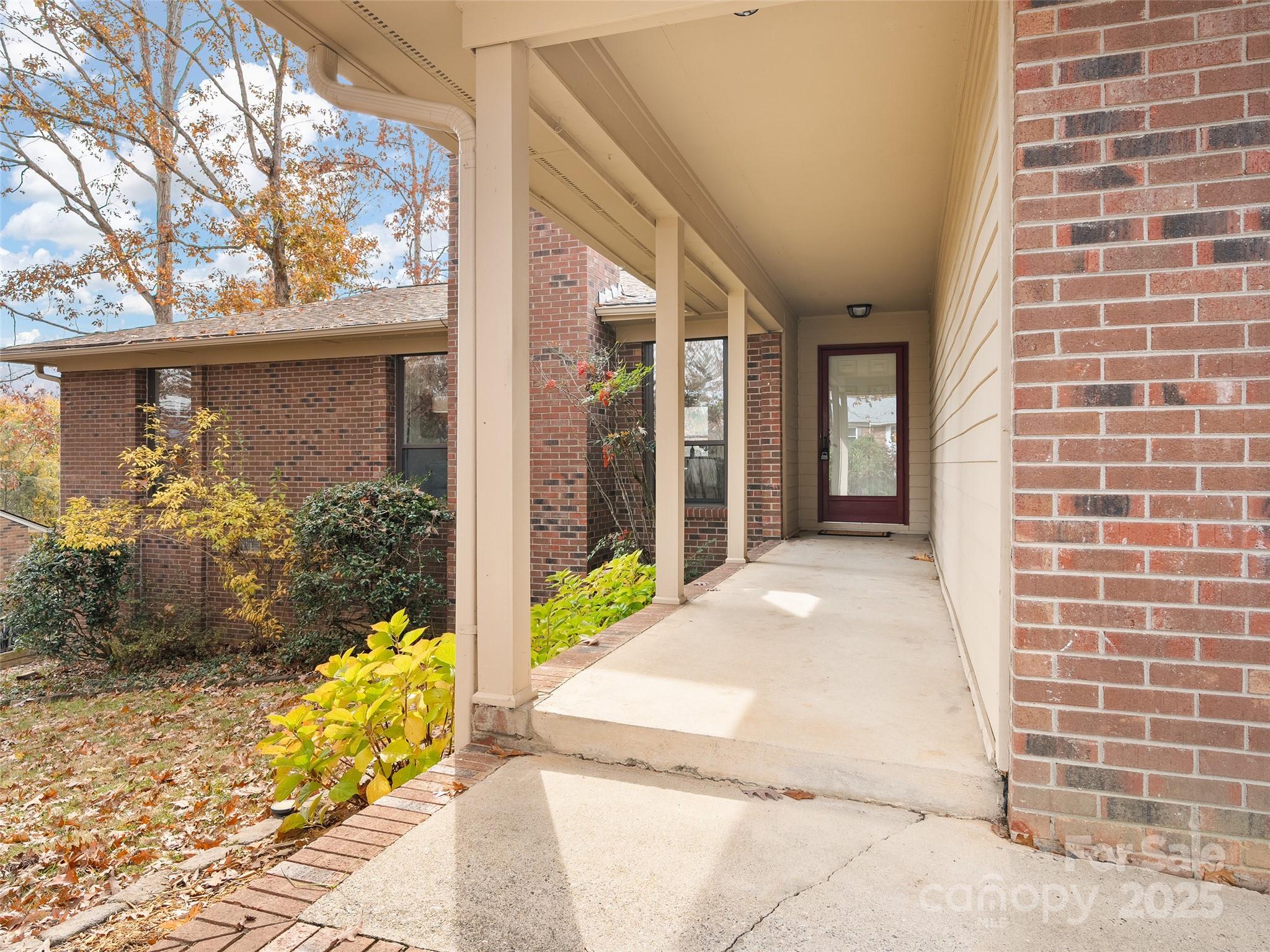 447 Creekside Drive Asheville NC 28804