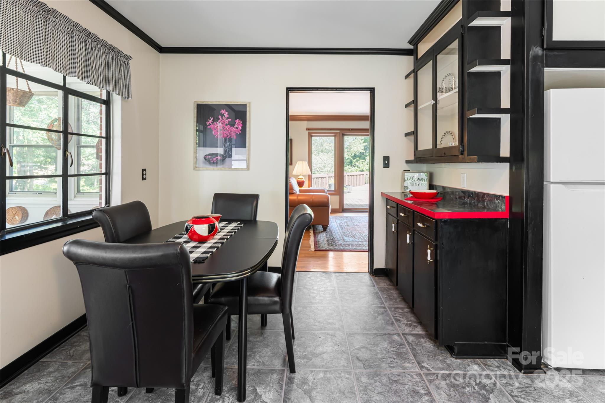 87 Shorewood Drive Asheville NC 28804