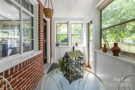 87 Shorewood Drive Asheville NC 28804