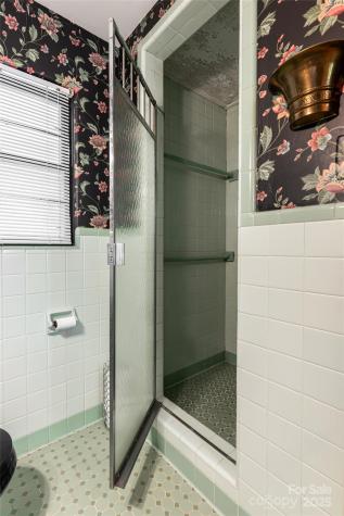 87 Shorewood Drive Asheville NC 28804