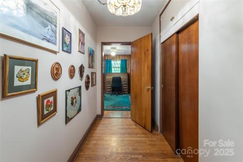 87 Shorewood Drive Asheville NC 28804