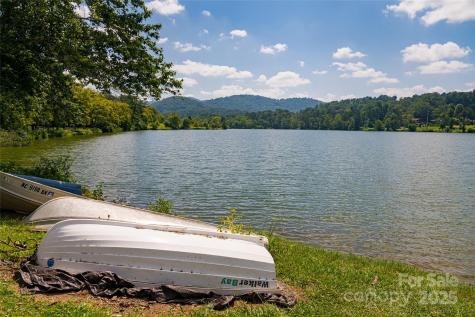 87 Shorewood Drive Asheville NC 28804