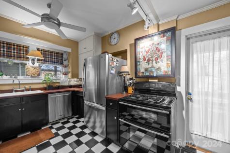 7 Woodley Avenue Asheville NC 28804