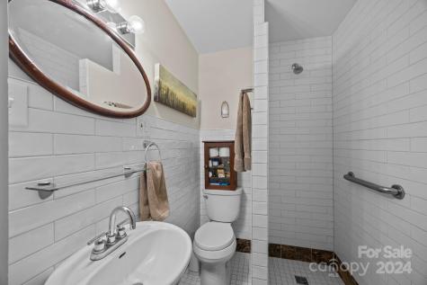 7 Woodley Avenue Asheville NC 28804