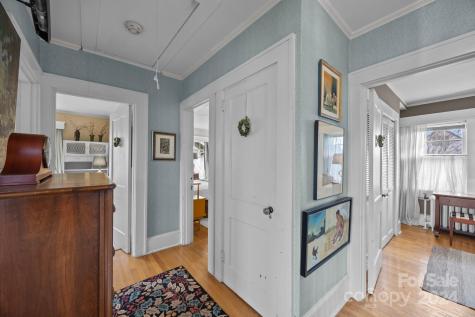 7 Woodley Avenue Asheville NC 28804