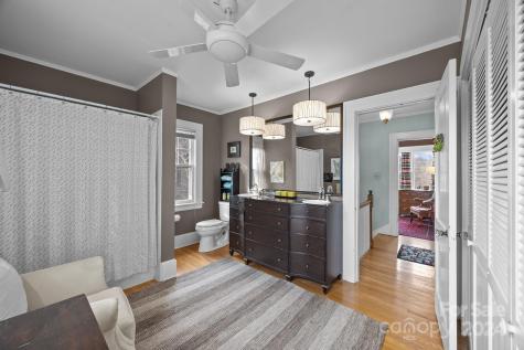 7 Woodley Avenue Asheville NC 28804