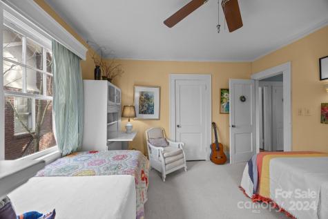 7 Woodley Avenue Asheville NC 28804