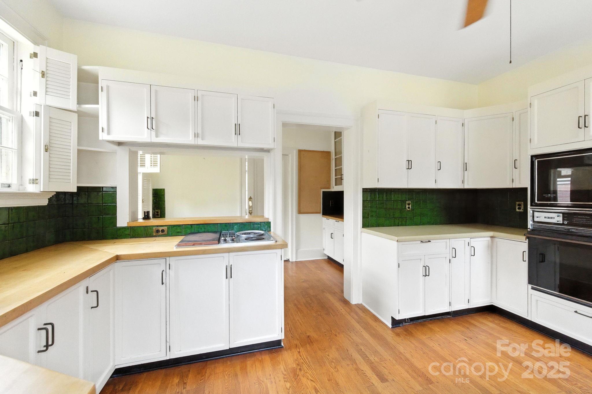 9 Griffing Boulevard Asheville NC 28804