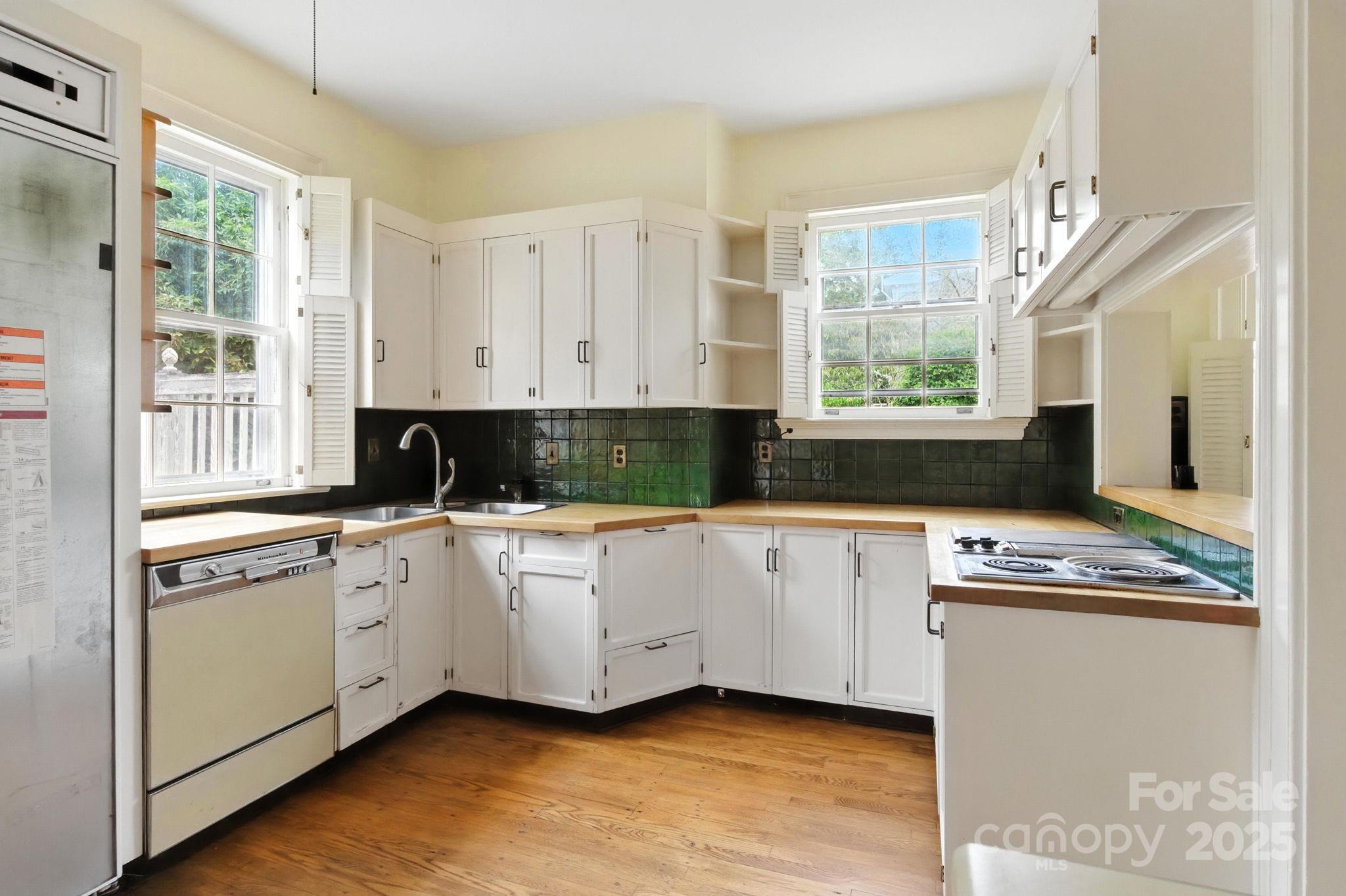 9 Griffing Boulevard Asheville NC 28804