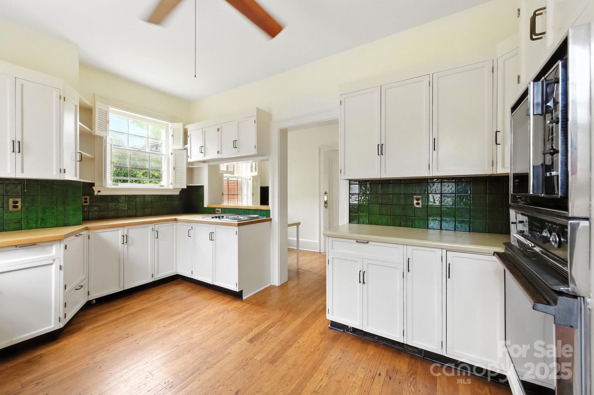 9 Griffing Boulevard Asheville NC 28804