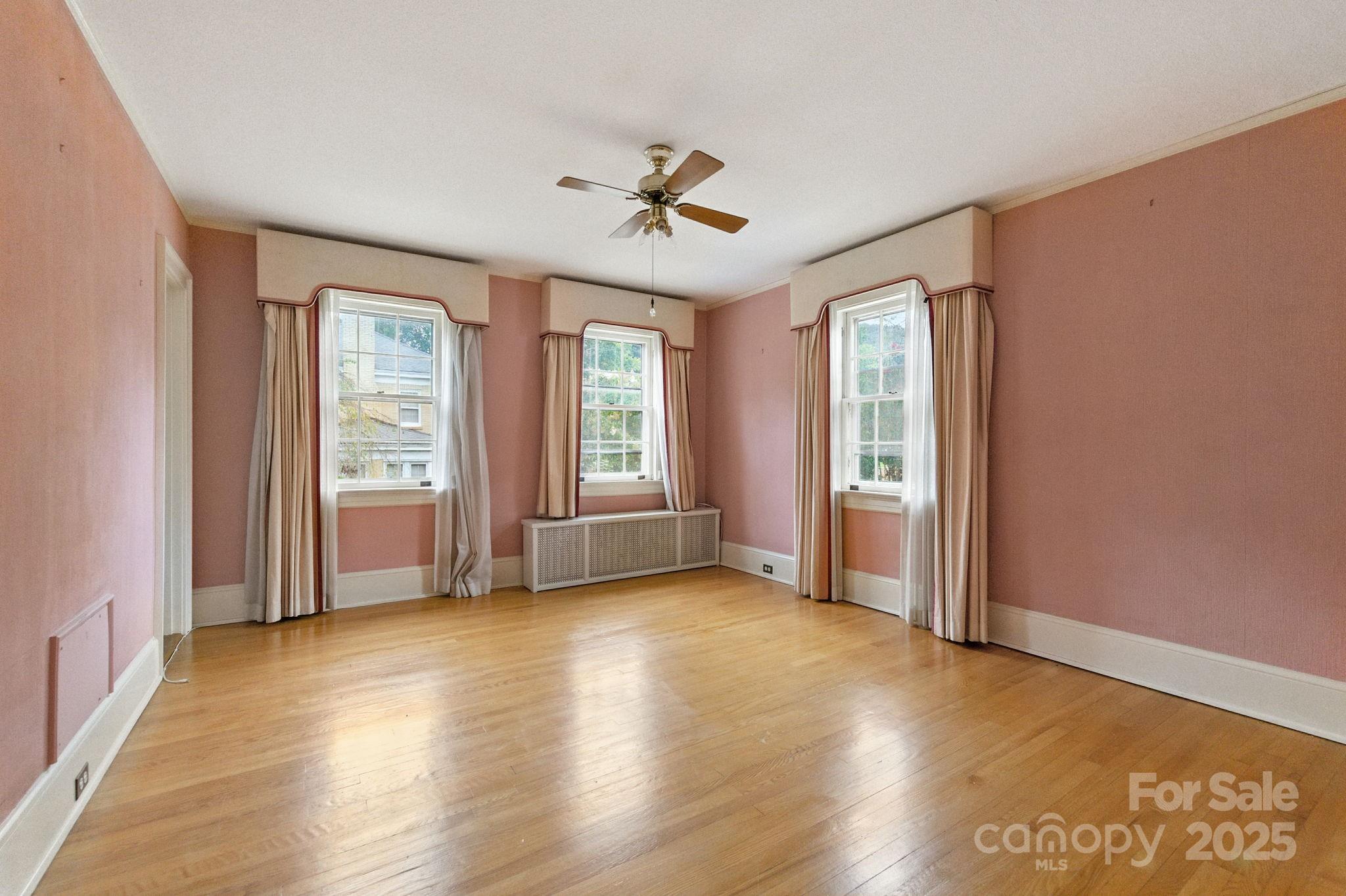 9 Griffing Boulevard Asheville NC 28804