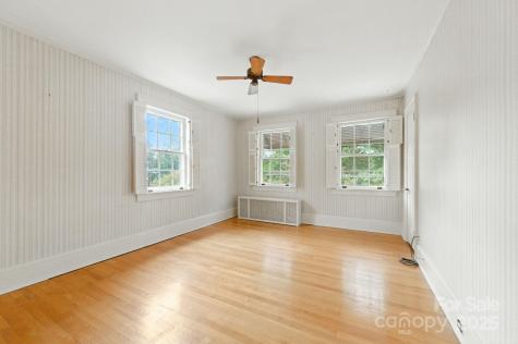 9 Griffing Boulevard Asheville NC 28804