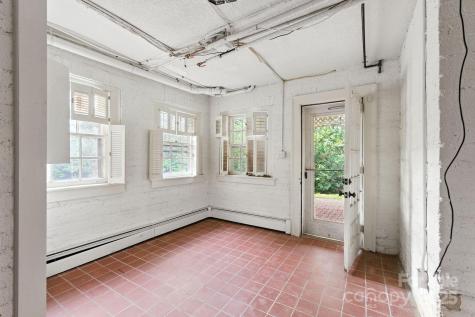 9 Griffing Boulevard Asheville NC 28804