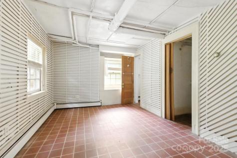 9 Griffing Boulevard Asheville NC 28804