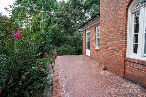 9 Griffing Boulevard Asheville NC 28804