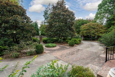 9 Griffing Boulevard Asheville NC 28804