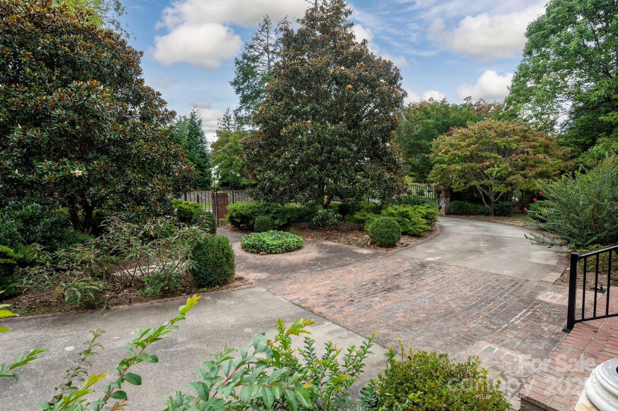 9 Griffing Boulevard Asheville NC 28804