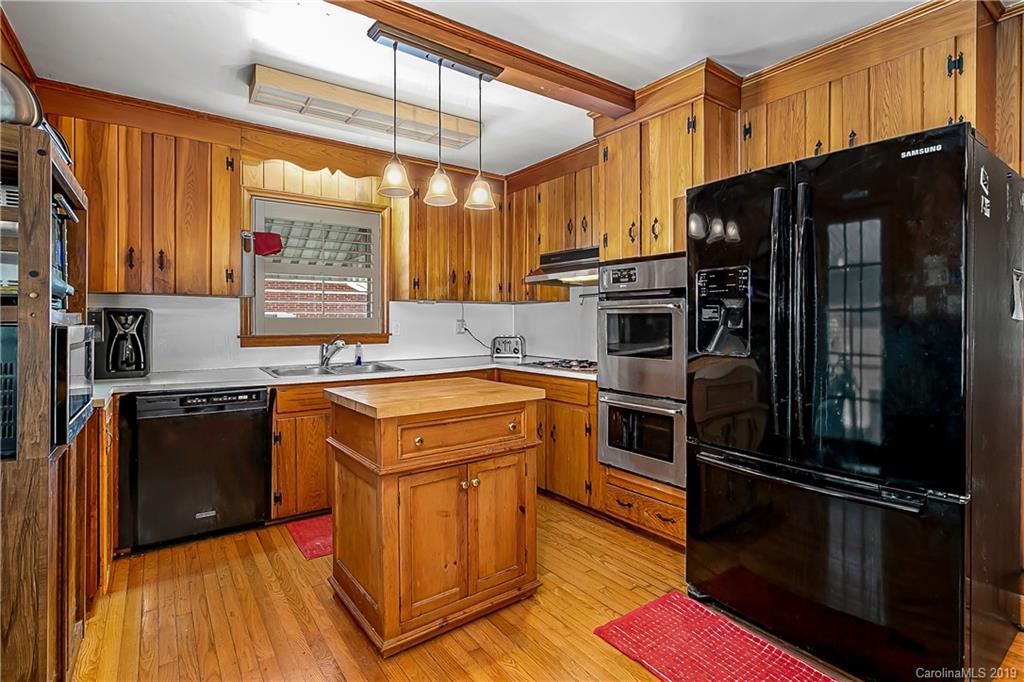 7111 Woodstream Drive Charlotte NC 28210