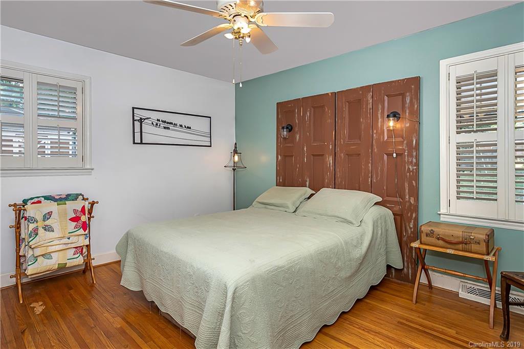 7111 Woodstream Drive Charlotte NC 28210