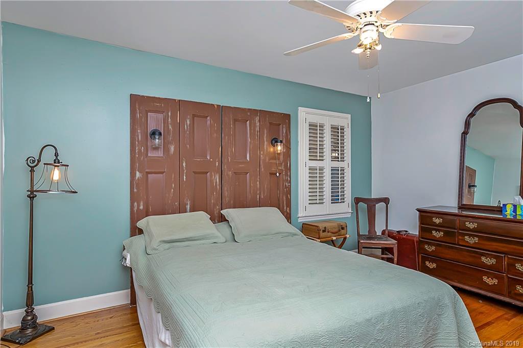 7111 Woodstream Drive Charlotte NC 28210
