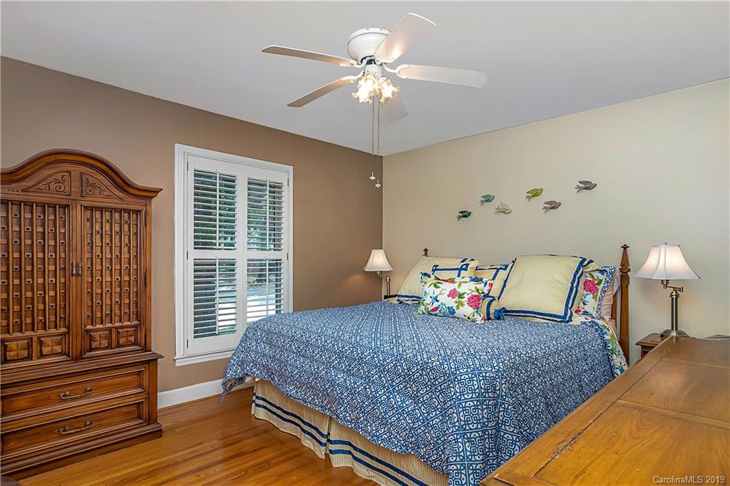 7111 Woodstream Drive Charlotte NC 28210