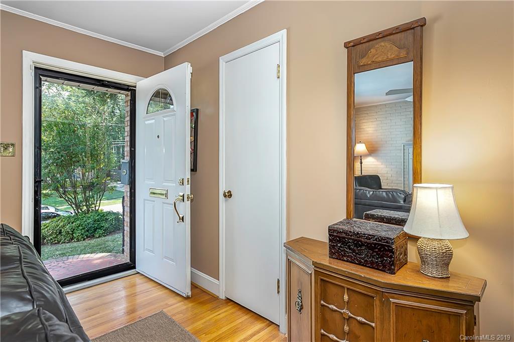 7111 Woodstream Drive Charlotte NC 28210