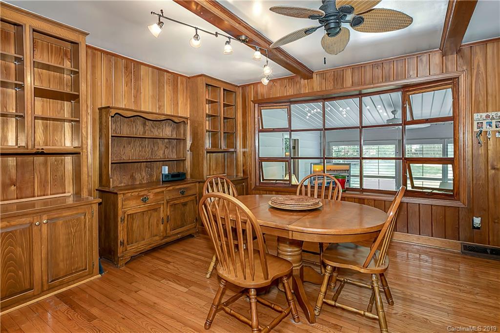 7111 Woodstream Drive Charlotte NC 28210