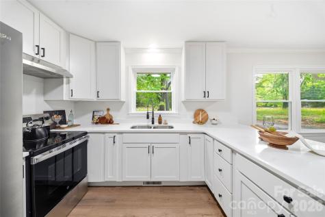 1335 Little Mountain Road Columbus NC 28722