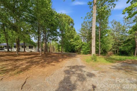 1335 Little Mountain Road Columbus NC 28722
