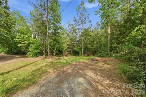 1335 Little Mountain Road Columbus NC 28722