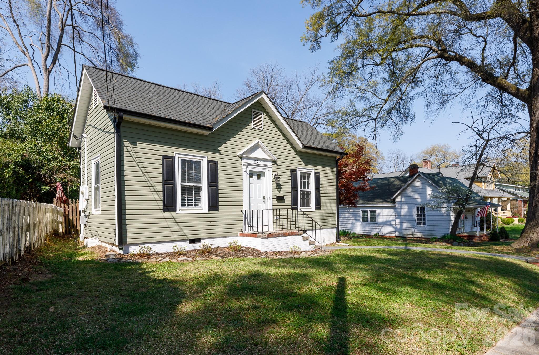 224 W 4th Avenue Gastonia NC 28052