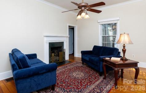 224 W 4th Avenue Gastonia NC 28052