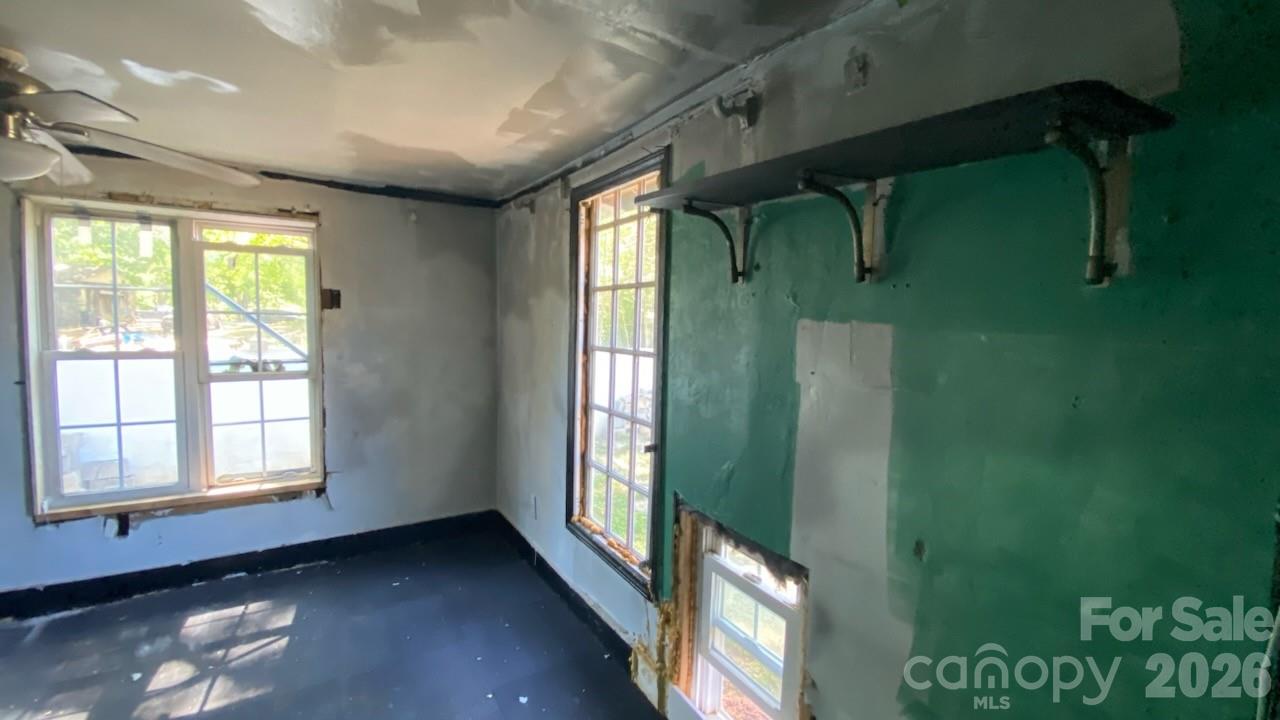 2112 Harpertown Circle Lenoir NC 28645