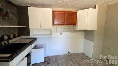 2112 Harpertown Circle Lenoir NC 28645