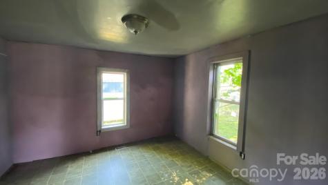 2112 Harpertown Circle Lenoir NC 28645