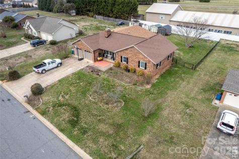 5164 Olde School Drive Hickory NC 28602