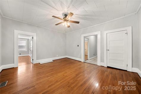 215 W D Street Newton NC 28658