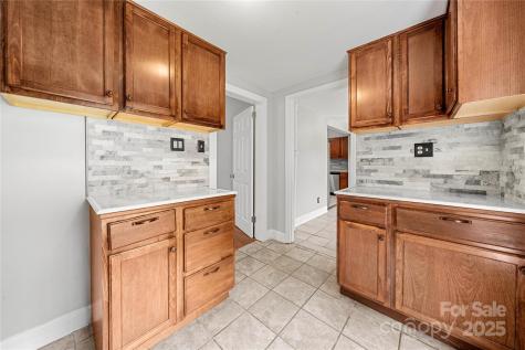 215 W D Street Newton NC 28658
