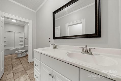 215 W D Street Newton NC 28658