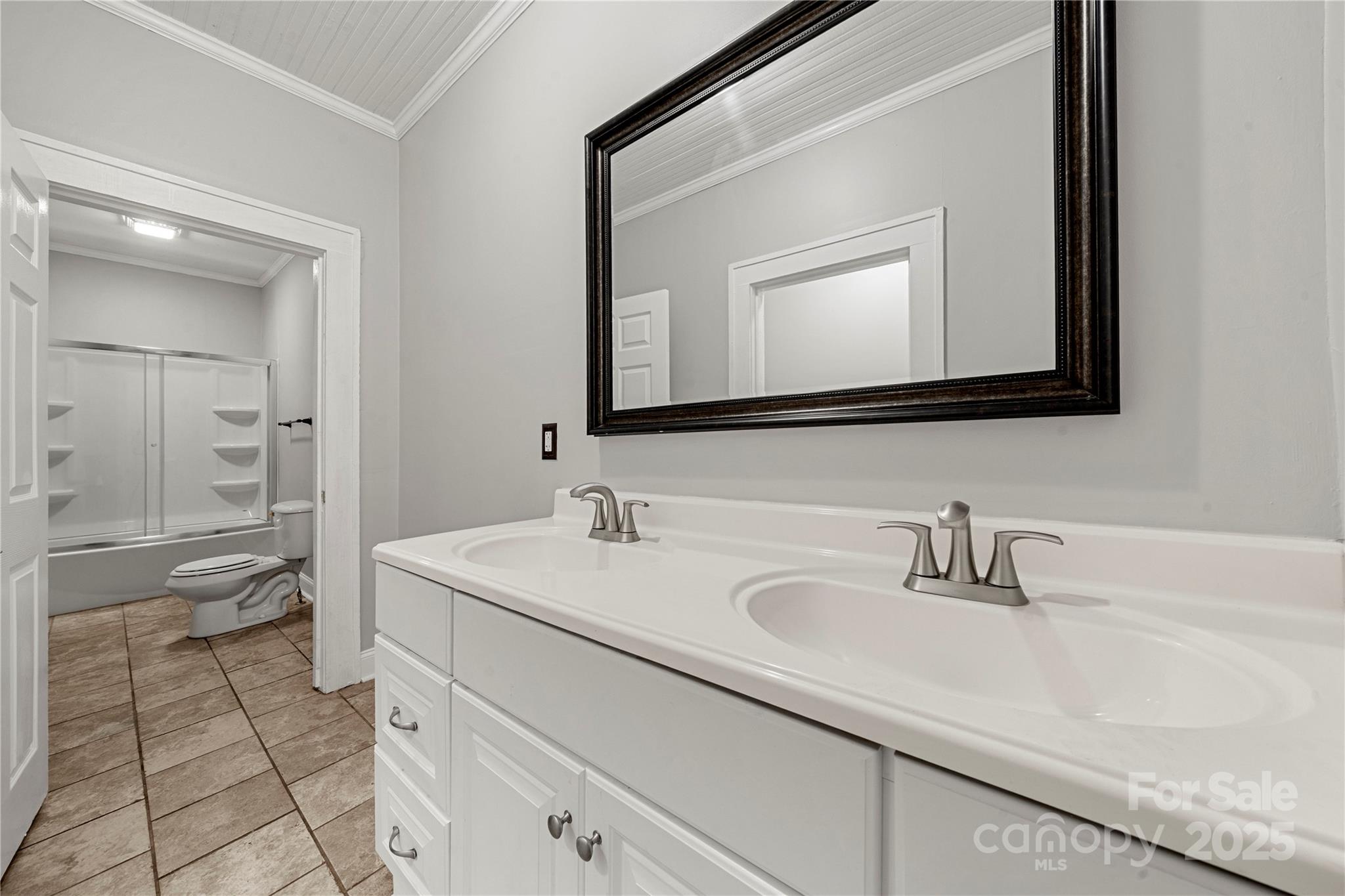 215 W D Street Newton NC 28658