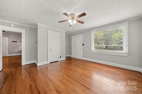 215 W D Street Newton NC 28658