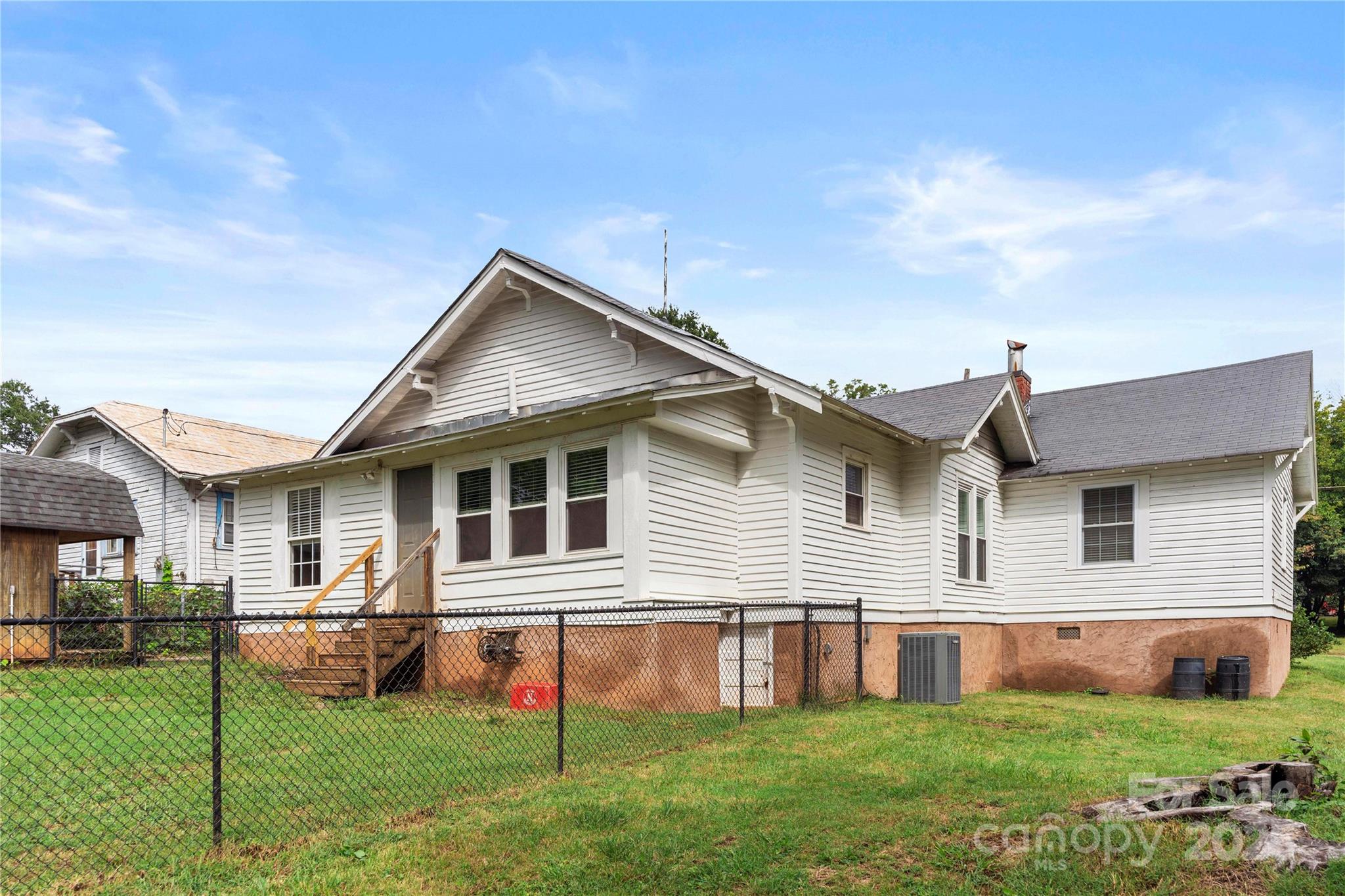 215 W D Street Newton NC 28658