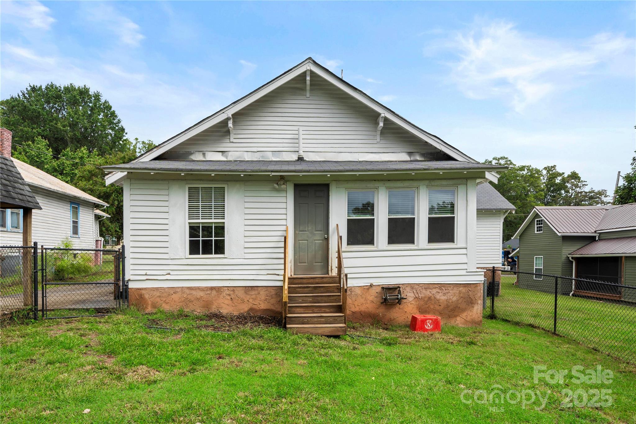 215 W D Street Newton NC 28658